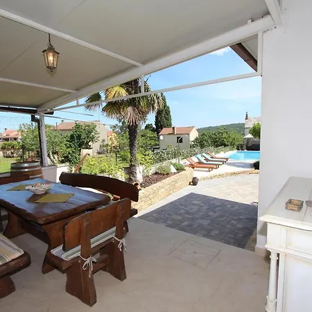 Midea 2 Rovinj
